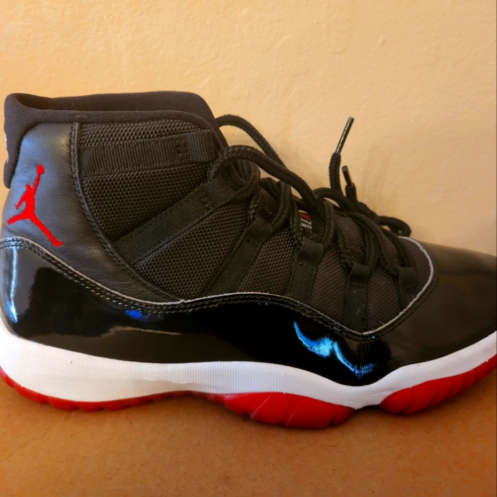 Jordan 11 Retro Playoffs Bred (2019) 378037-061 Size 9.5 - Picture 5 of 15